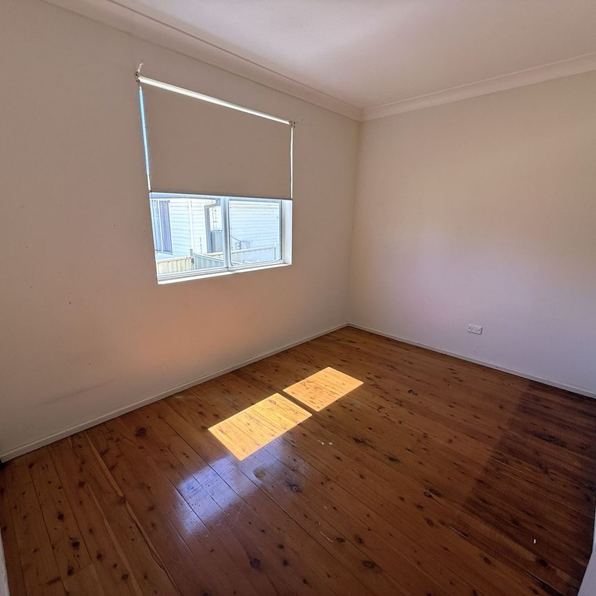 Quaint Three Bedroom Home! - Photo 1