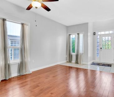 For Lease - 40 Highland Terrace, Bradford West Gwillimbury, Ontario - Photo 2