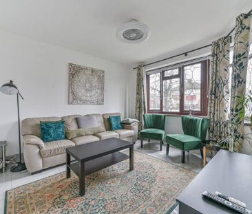 3 bedroom semi-detached house to rent - Photo 2