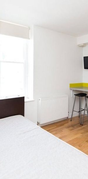 Studio to rent - Photo 1