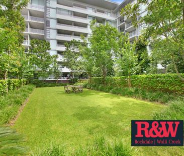 Split Level Apartment in Ideal Location - Photo 3