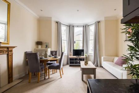 2 bedroom ground floor flat to rent - Photo 2