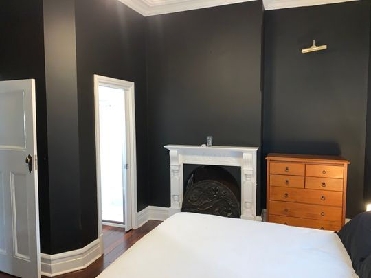 Victoria Park - Photo 1