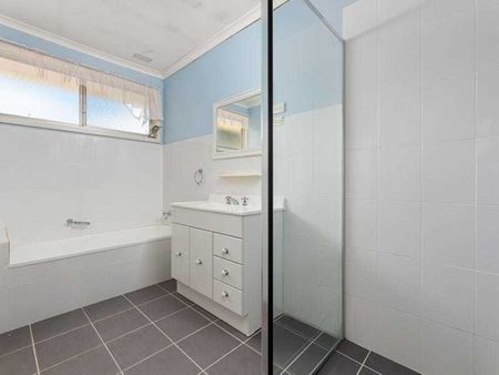 1 Bynoe Place, Page ACT 2614 - House For Rent | Domain - Photo 5