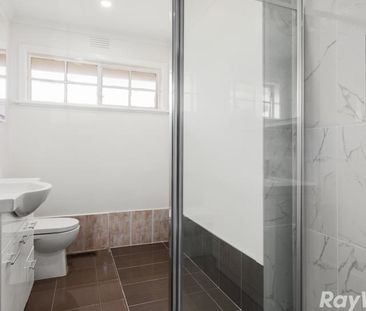 Spacious Home in Prime Oakleigh South Primary School Zone - Photo 3