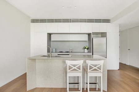 3 MONTH LEASE ONLY. FULLY FURNISHED RESIDENCE OF UNPARALLELED QUALITY. LIFT ACCESS - Photo 4