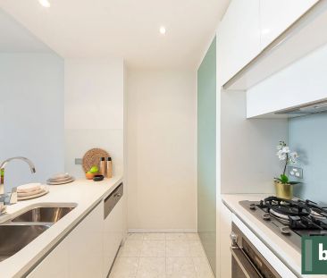 Stunning Foreshore Apartment in Iconic Lakefront Development - Photo 6