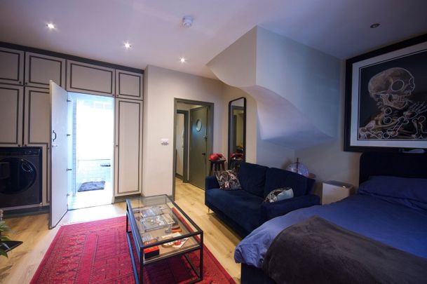 1 Bed Flat, Bateman Street, W1D - Photo 1