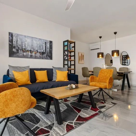 Alquiler de piso en Calle 3, 21 - Photo 1