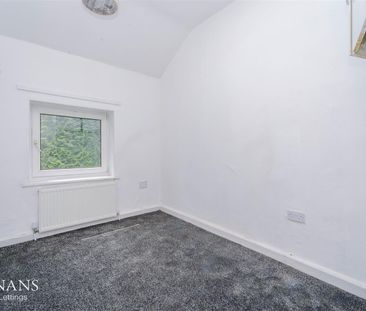 West Crescent, Accrington - Photo 3