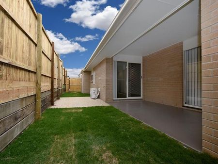 Beautiful 2 Bedroom Unit in Ideal Location - Photo 2