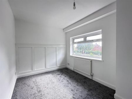 2 bedroom end of terrace house to rent - Photo 2