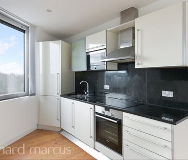 Altyre Road, CROYDON - Photo 2