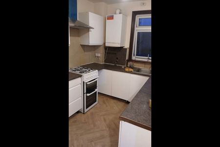 Room in a Shared House, Milverton Gardens, IG3 - Photo 2