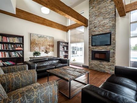 639 Rue Robert Élie - Photo 2