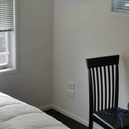 Fully Furnished Studio - Photo 3