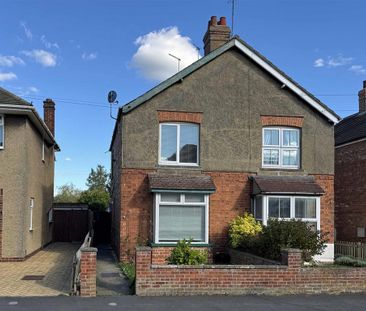 3 bedroom semi-detached house to rent - Photo 1