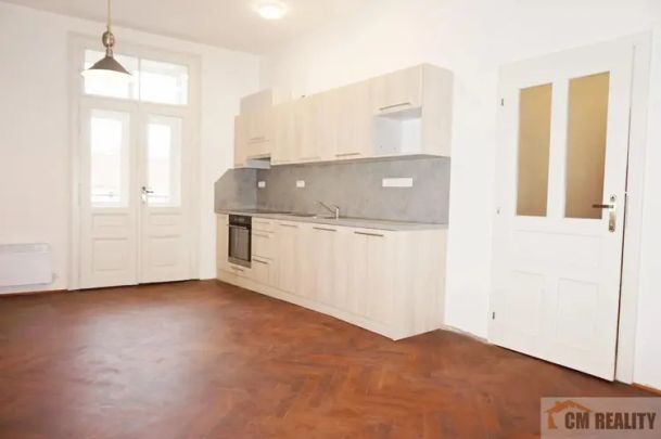 Prostějov, Žižkovo nám. byt 3+kk - pronájem - Photo 1