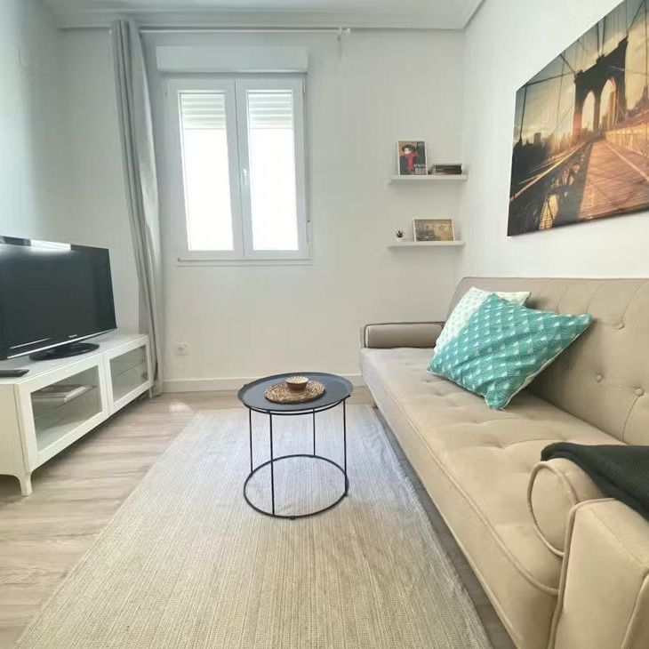 Calle de los Jardines, Madrid, Community of Madrid 28013 - Photo 1