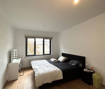 Mooi appartement met 2 slaapkamers, ruime woonkamer gelegen vlakbij... - Photo 6