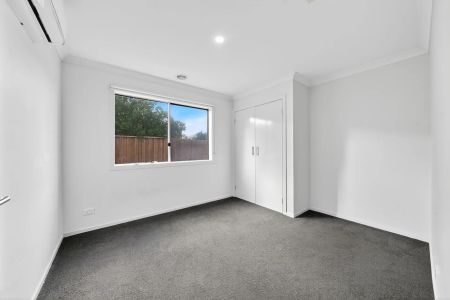 NORTH FACING SINGLE LEVEL SENSATION IN A PRESTIGE POSITION - Photo 3