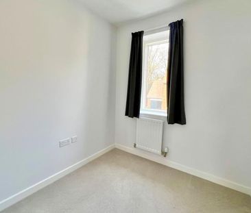 3 bedroom end of terrace house to rent - Photo 3