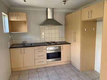 Easy living in good location - Photo 4