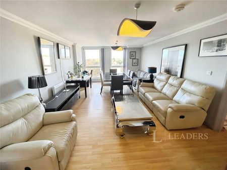 1 bedroom apartment to rent Midland Road, Luton, Bedfordshire, LU2 - Photo 2