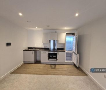 2 bedroom flat to rent - Photo 6