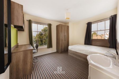 8 bedroom apartment to rent - Photo 5