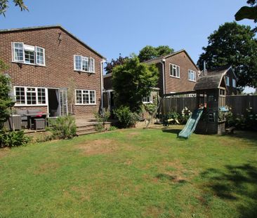 4 bedroom detached house to rent - Photo 5