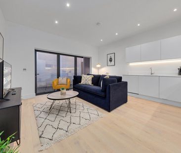 London Road - Photo 2