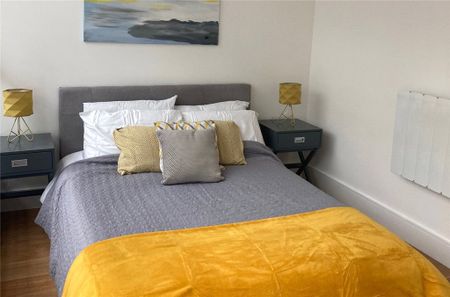 Staines Road, Hounslow, TW3 3GE - Photo 4