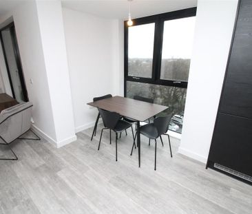 2 bedroom apartment to rent - Photo 3