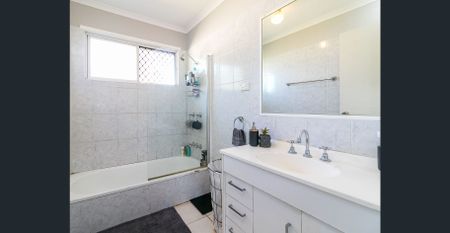 CABOOLTURE - CONVENIENT & SECURE - Photo 5