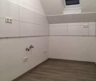 *** Gemütliche DG-Wohnung in grüner Lage! *** - Photo 2