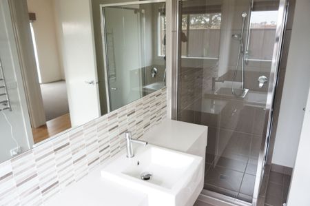 FOUR BEDROOM HOME - Photo 4