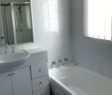 LARGE VILLA - HANDY LOCATION - Photo 1