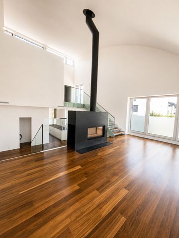 Traumhaftes Wohnen mit luxuriösem Ausbau! 1 grosses Schlafzimmer im OG, Rest offen gestaltet - Foto 3