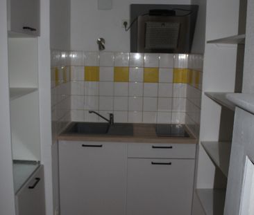 Location Appartement 1 pièce 30m² AURILLAC 15000 - Photo 4