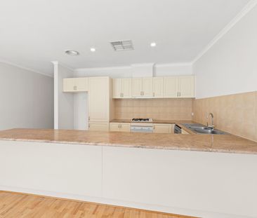70 Rim Cross Drive, Keilor East VIC 3033 - Photo 3