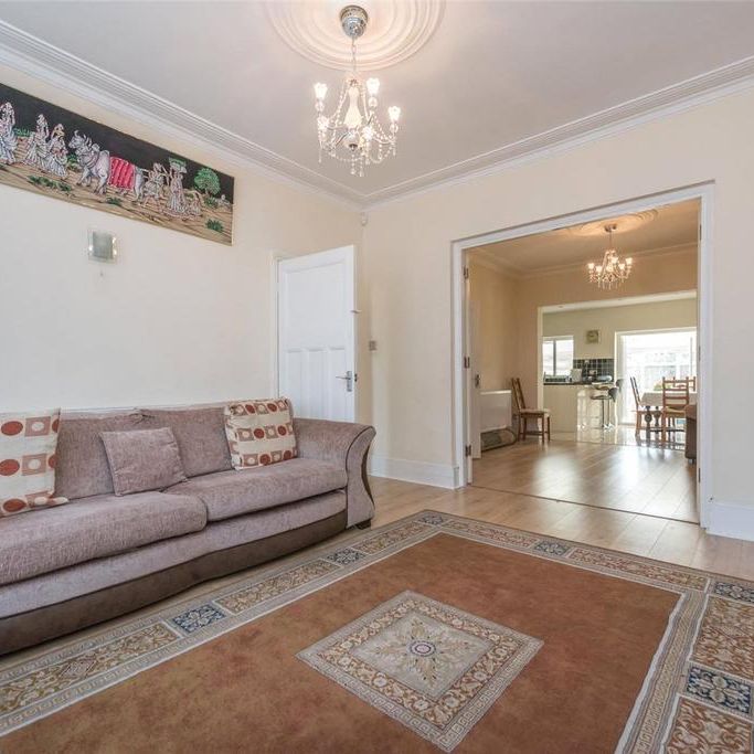 3 bedroom semi-detached house to rent - Photo 1