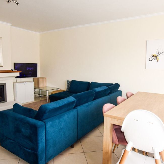Appartement te huur in Sint-Kruis voor € 850 met 2 slaapkamers - Photo 1
