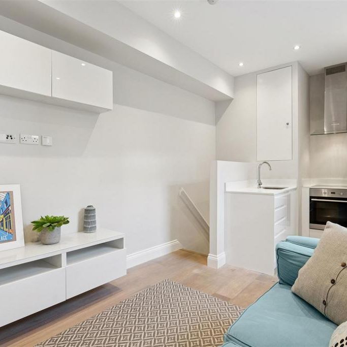 1 bedroom flat to rent - Photo 1