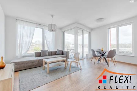 Pronájem moderního bytu 2+kk s balkónem a parkovacím stáním, Moravská Ostrava, ul. F. X. Riepla - Fotografie 2