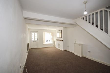 2 bedroom terraced house to rent - Photo 2