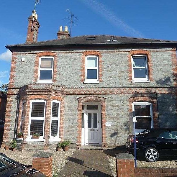 Hamilton Road, Reading, RG1 - Photo 1