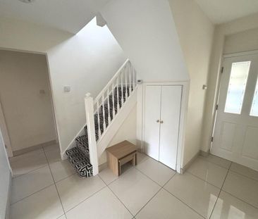 4 bedroom detached house to rent - Photo 3