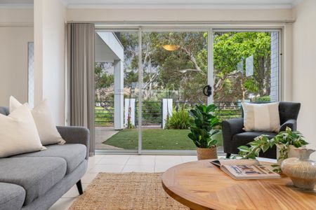 Open the door to coastal comfort and modern ease - Photo 3