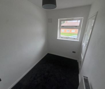 26 DURHAM AVENUE WILLENHALL WV13 1JH - Photo 6